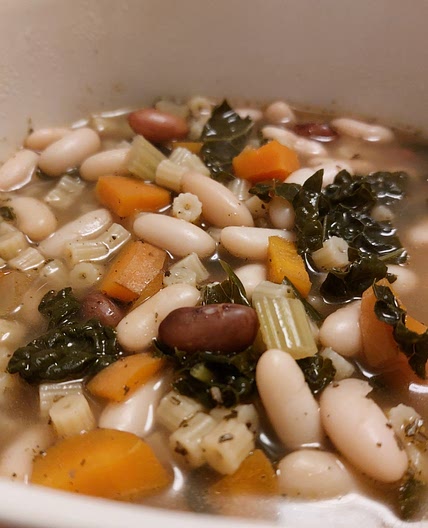 Beans and black cabbage soup