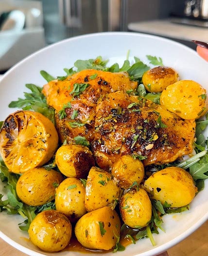 ONE DISH ROASTED LEMON CHICKEN AND POTATOES✨ a classic combo of 