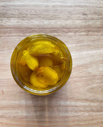 How to: Garlic Confit