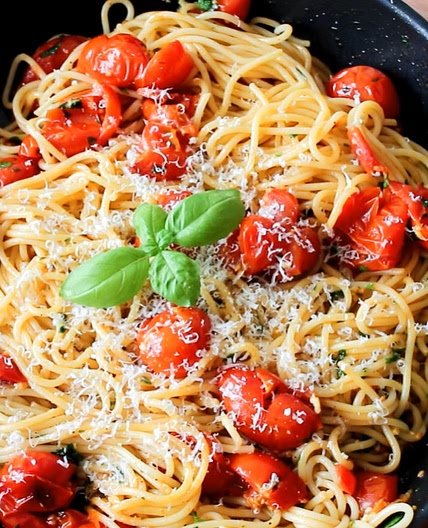 Creamy Cherry Tomato and Summer Squash Pasta Recipe