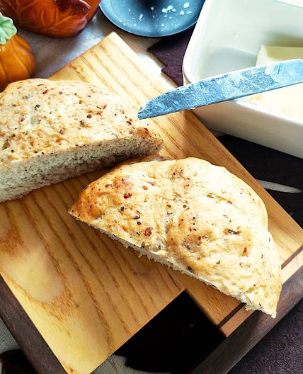 Herbed Garlic Artisan Bread (with Garlic and Parmesan)