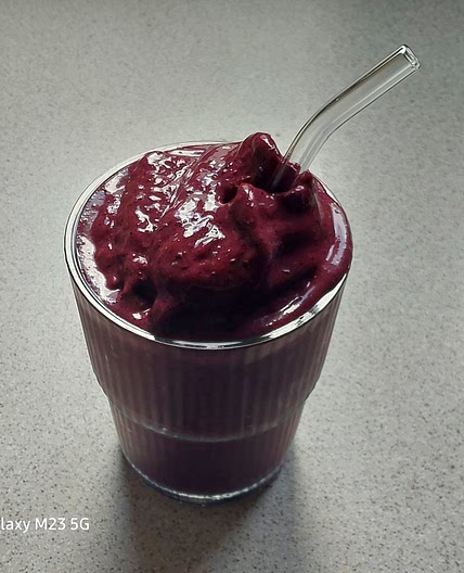 Blueberry coconut smoothie