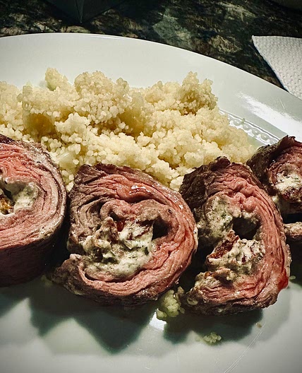 Cheesy sundried tomato steak roulade 