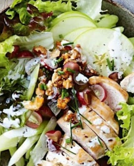 Ensalada "Waldorf" con arroz salvaje y aliño cítrico
