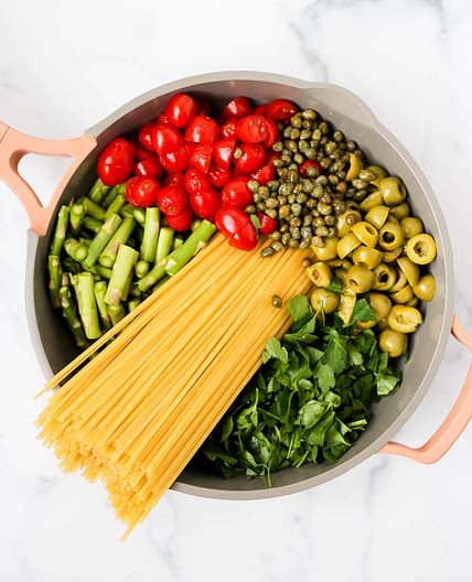 One-Pot Spicy Veggie Pasta