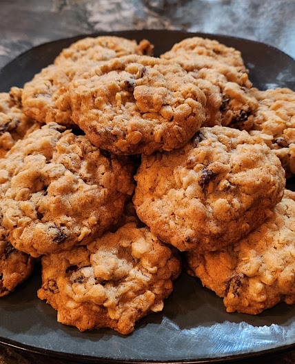 Oatmeal raisin cookies