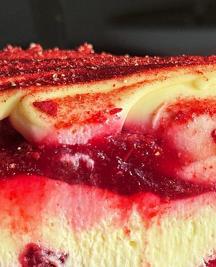 No-Bake Cranberry Tiramisu