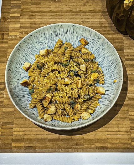 Spicy brown butter pasta with lemon thyme croutons