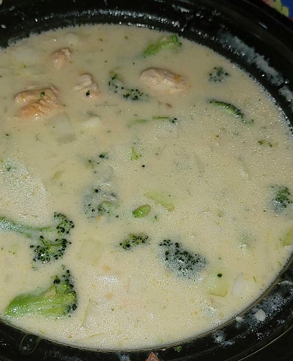 Cheddar broccoli soup
