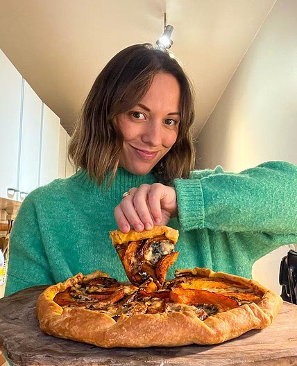 Tarte potimarron, compotée d'oignons rouges et roquefort