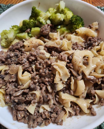 Ground beef stroganoff