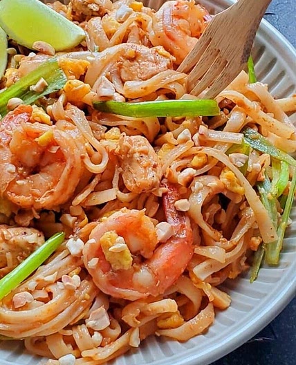 Instant Pot Shrimp Pad Thai