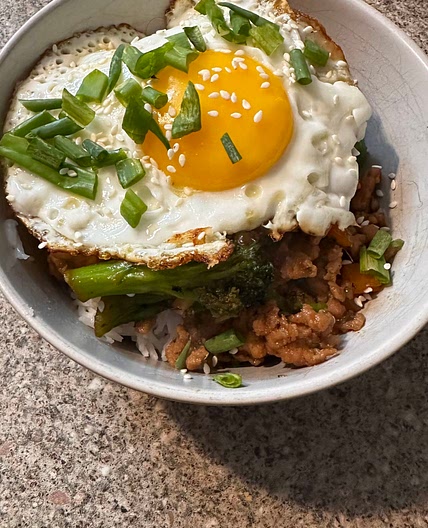 Chicken stir fry bowls 