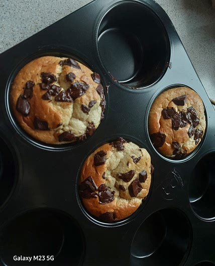 Banana peanut butter muffins