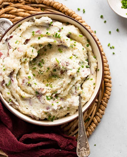 Rustic Garlic Mashed Red Potatoes (No Peeling!)