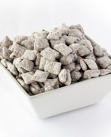 D'licious Muddy Buddies ("Puppy Chow")