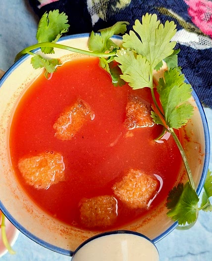 Healthy Tomato Soup Recipe { Vegan No-Oil Diet Soup}