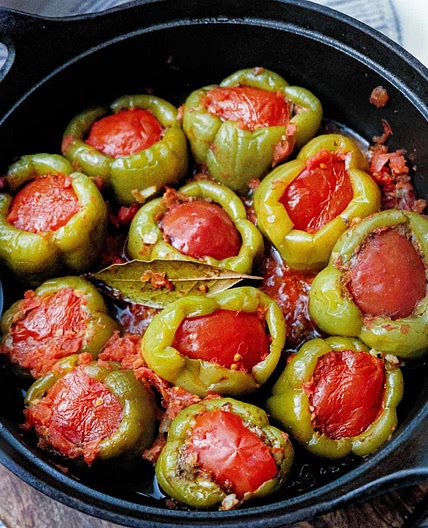 Romanian Stuffed Peppers (Ardei Umpluți)