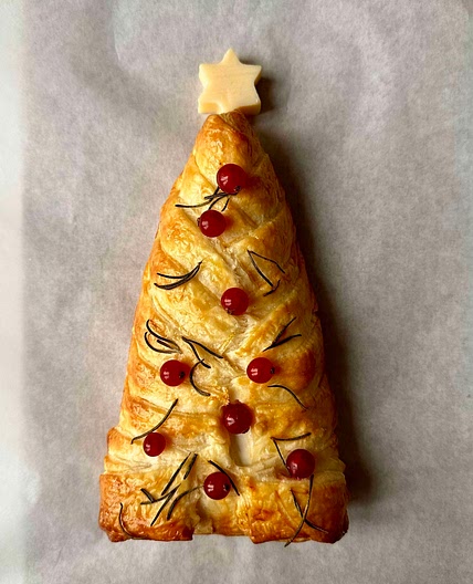 Baked Brie Christmas Tree