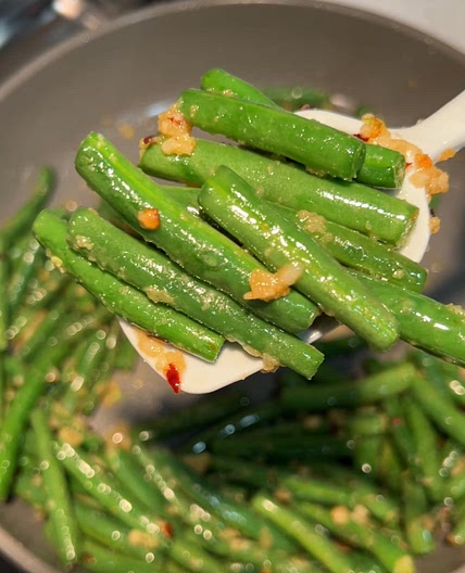 Garlic butter green beans 
