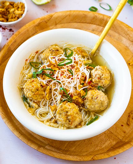 Culy Homemade: Indische bakso (soep met rijstnoedels en kippenballetjes)