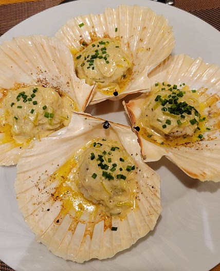 Scallops with Leeks Fondue