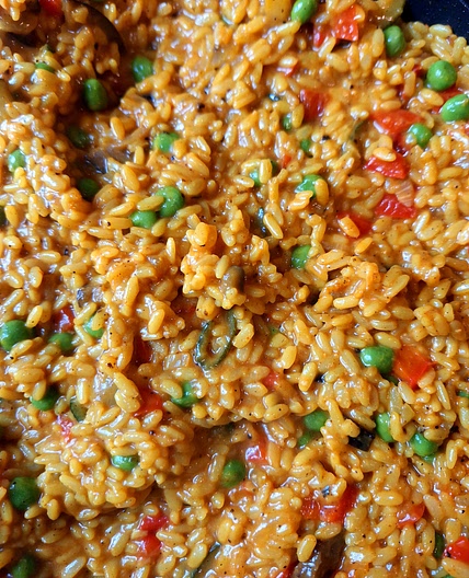 Veggie paella with halloumi