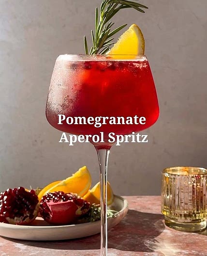 The perfect Thanksgiving Day Spritz! Easy to make and who doesn’