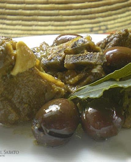 Agnello sardo con olive e finocchietto
