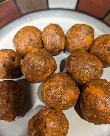 Carrot Cake Energy Bites