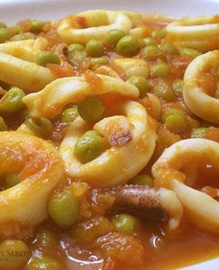 Calamari in umido con piselli