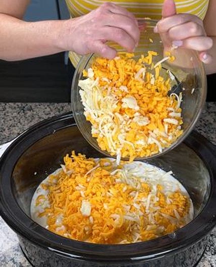 Crockpot mac & cheese