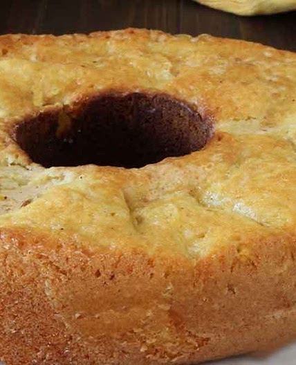Apple and Citrus Shortcrust Pastry Cake
