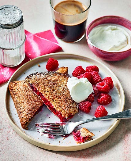 Air fryer berry pop tart