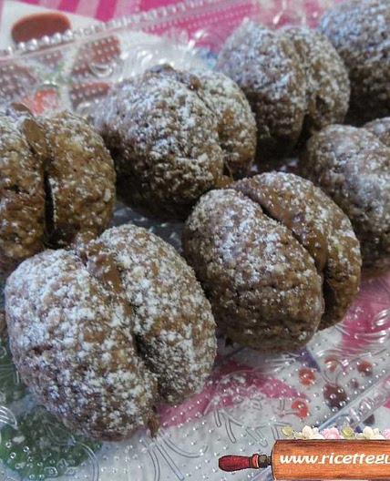 Baci di dama al cioccolato al latte