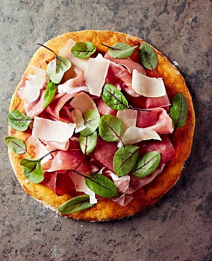 Pizza de Jamón y Parmesano