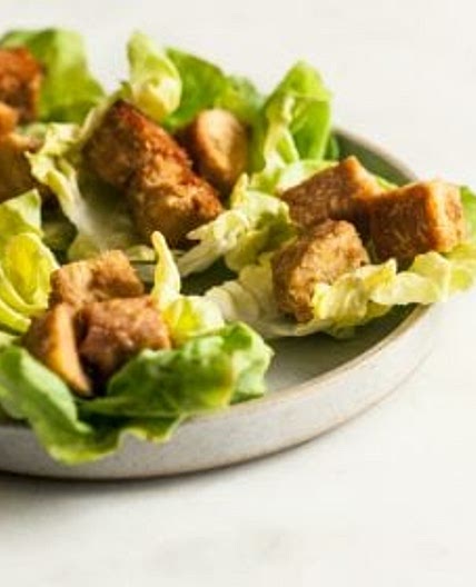 Spicy Peanut Tempeh Lettuce Wraps
