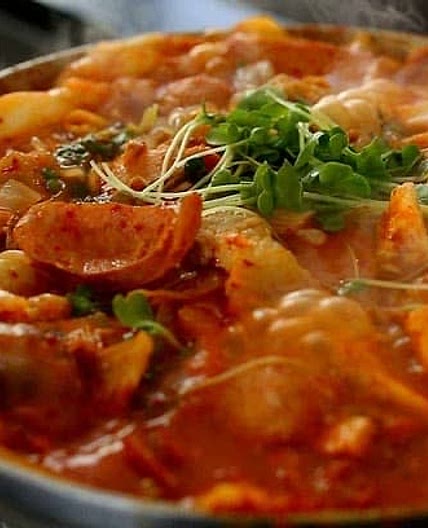 Korean Army Base Stew Budae-jjigae 부대찌개