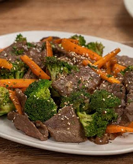 Carne de res con zanahoria y brocoli