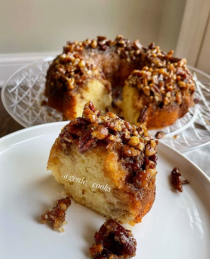 Pecan upside down cake