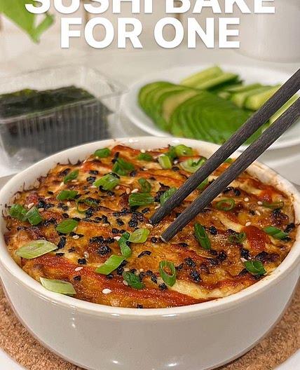 10-minute spicy tuna sushi bake for one!
