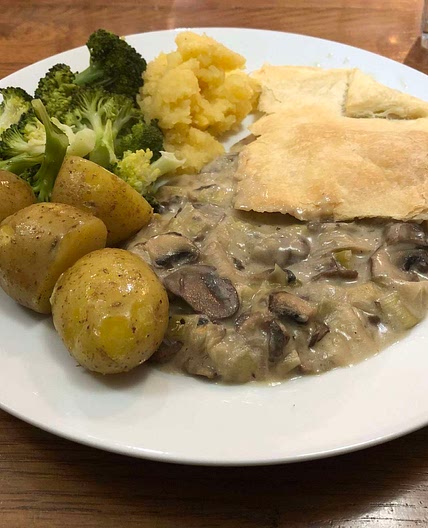 Leek and mushroom pie 