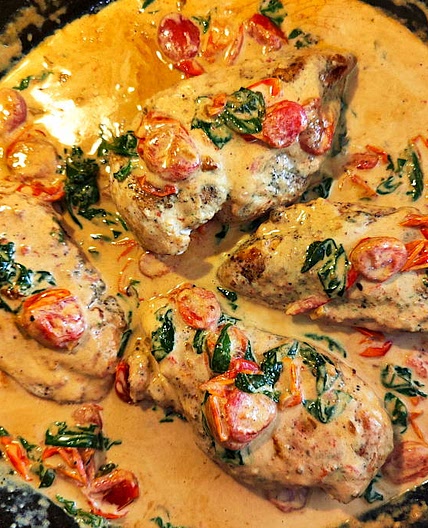 Creamy Spinach and Tomato Chicken