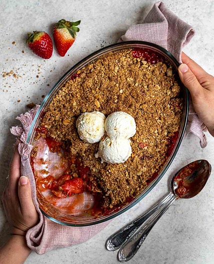 Strawberry Crumble (Strawberry Crisp)