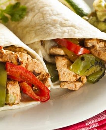 Chicken fajita wrap with guacamole