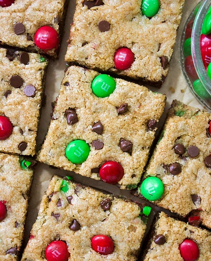 M&M Christmas Cookie Bars