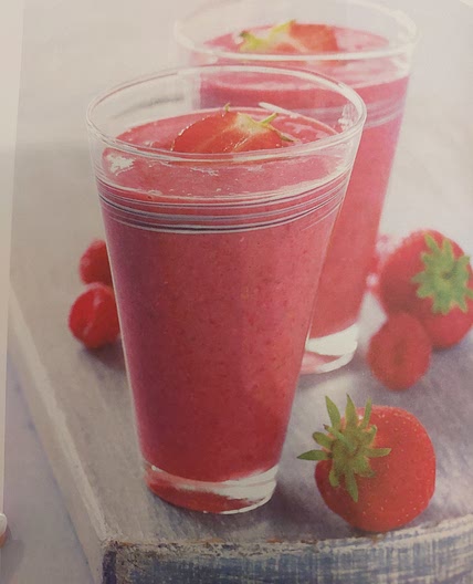 Breakfast berry smoothie