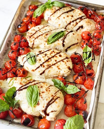 Sheet Pan Caprese Salad with Grilled Chicken