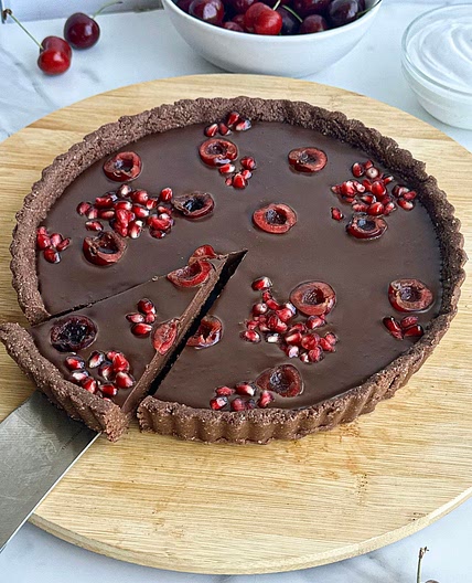 No-Bake Chocolate Cherry Tart