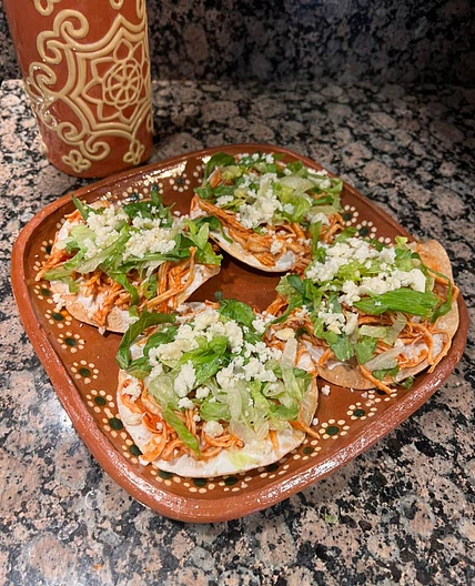 TOSTADAS DE TINGA